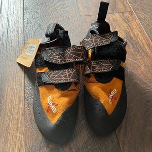 Climb X climbing shoes 7.5